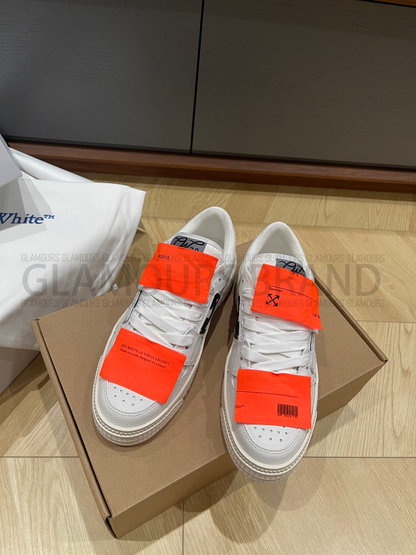 3.0 OFF COURT LOW UNISEX SNEAKERS