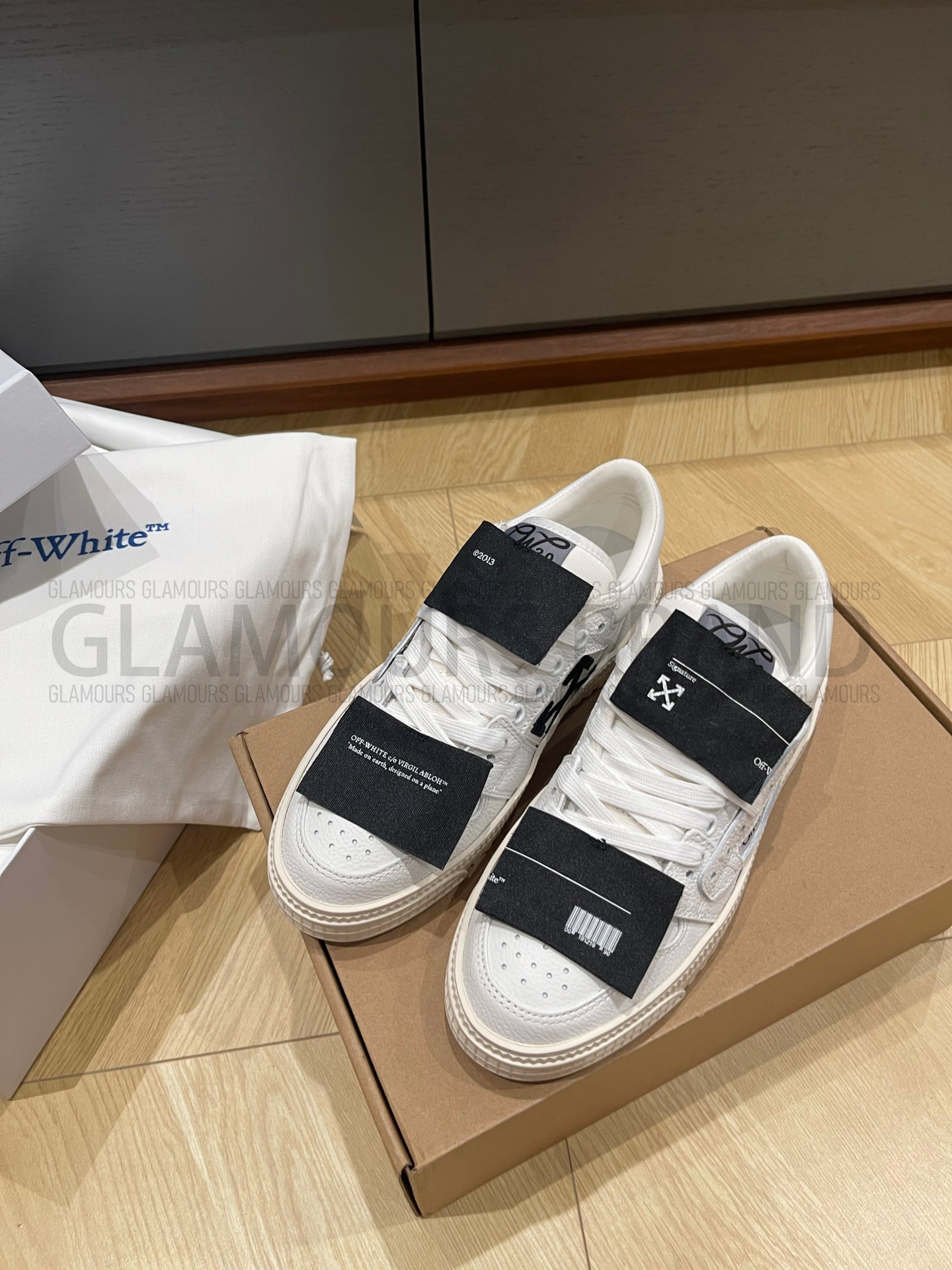 3.0 OFF COURT LOW UNISEX SNEAKERS