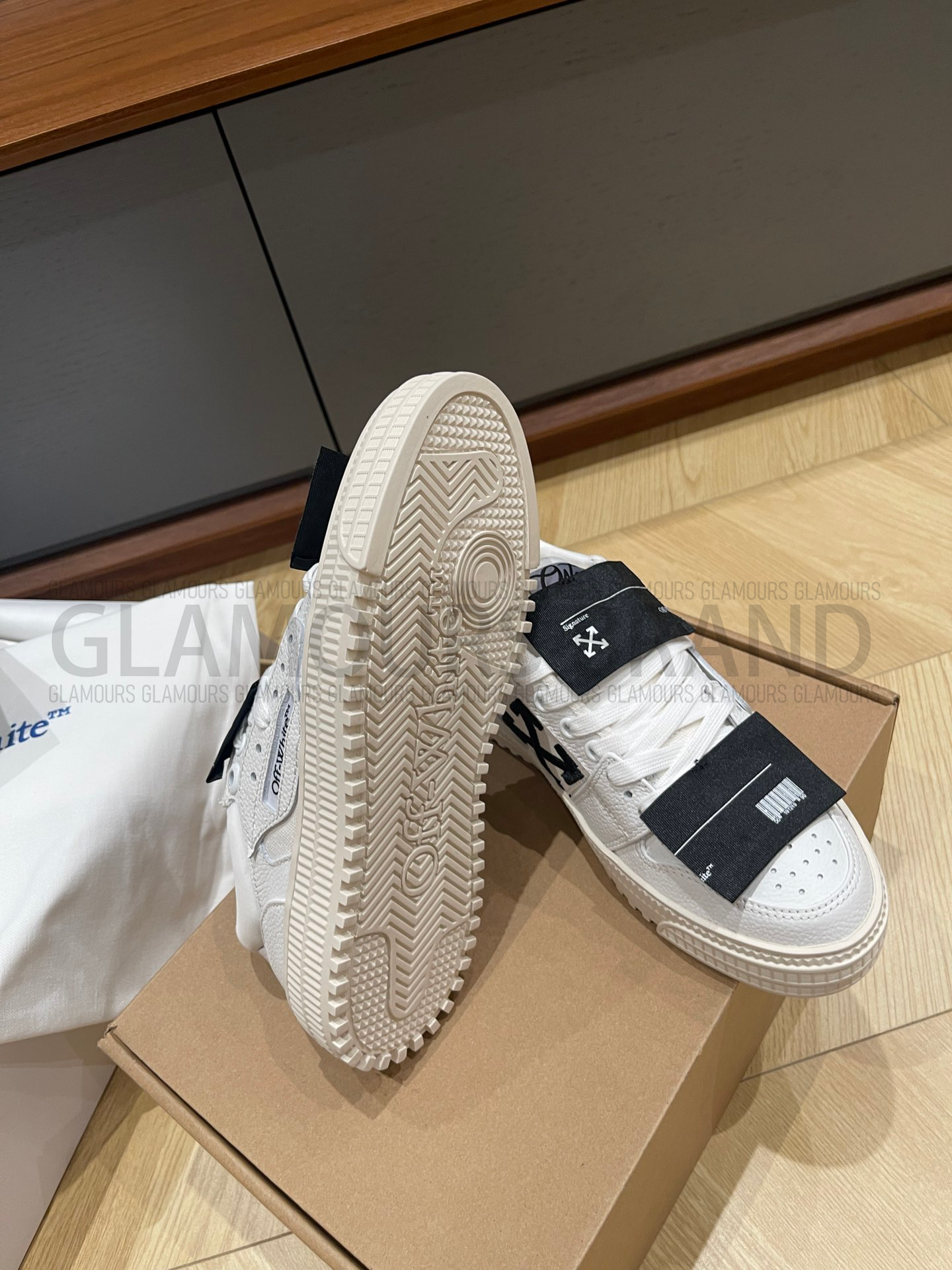 3.0 OFF COURT LOW UNISEX SNEAKERS