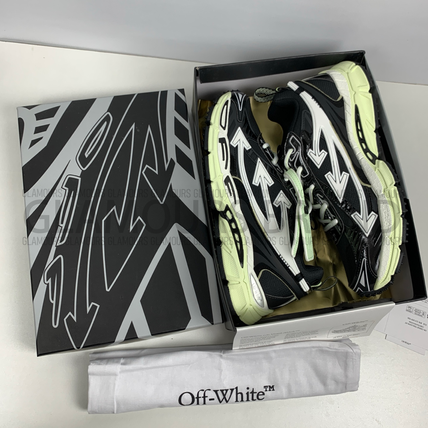 BE RIGHT BACK UNISEX SNEAKERS