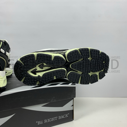 BE RIGHT BACK UNISEX SNEAKERS