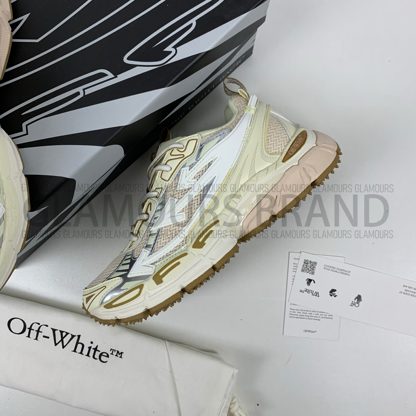 BE RIGHT BACK UNISEX SNEAKERS