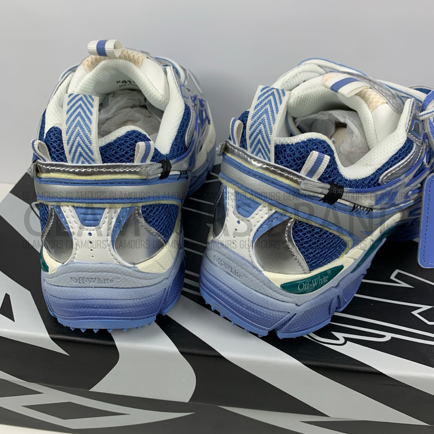 BE RIGHT BACK UNISEX SNEAKERS