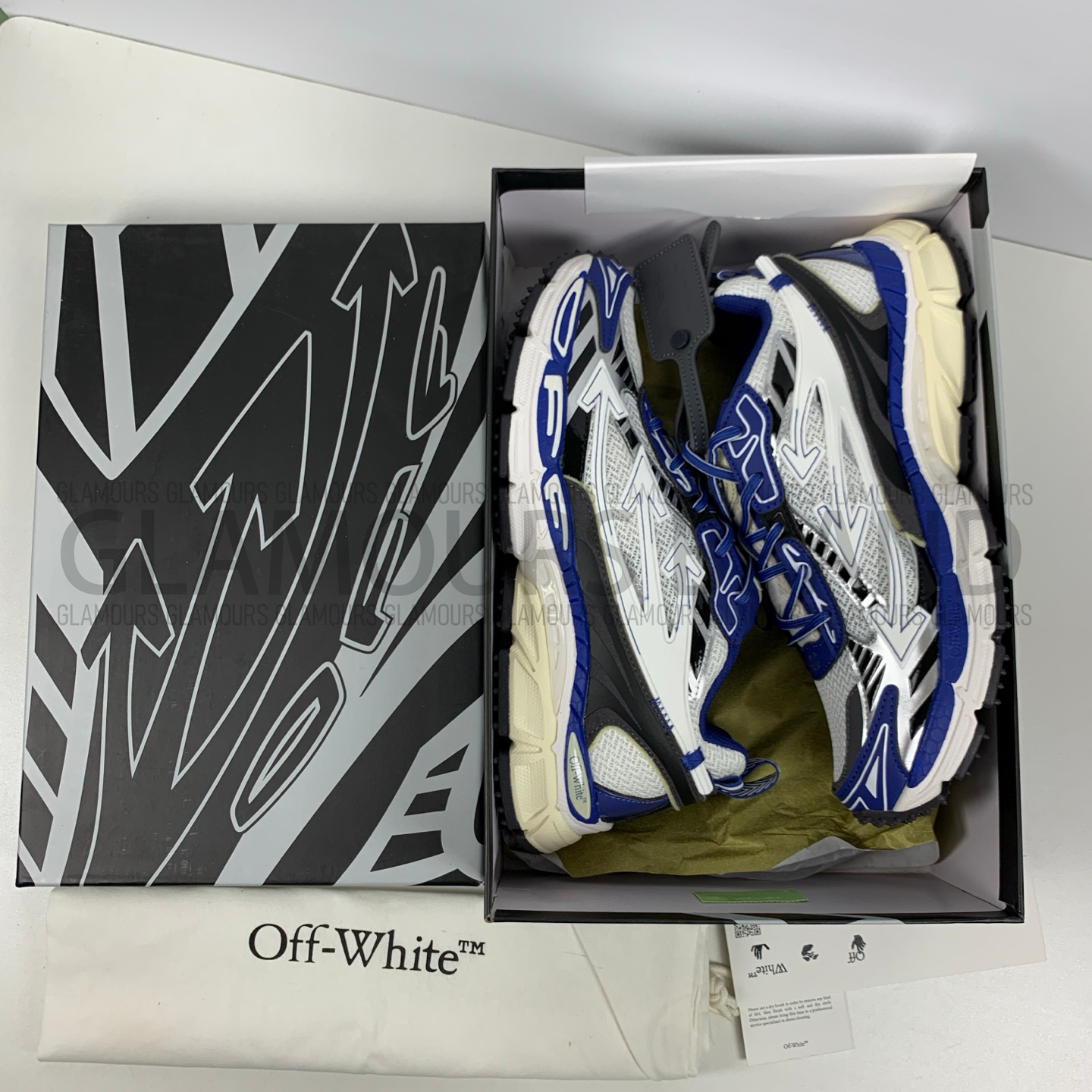 BE RIGHT BACK UNISEX SNEAKERS