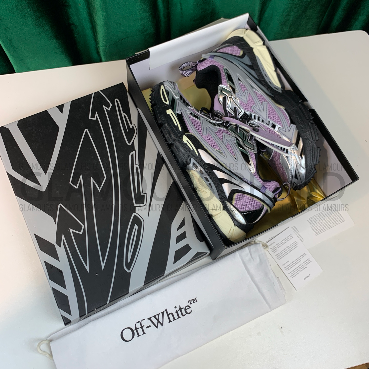 BE RIGHT BACK UNISEX SNEAKERS