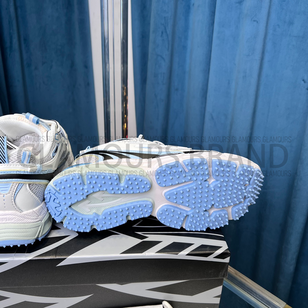 BE RIGHT BACK UNISEX SNEAKERS