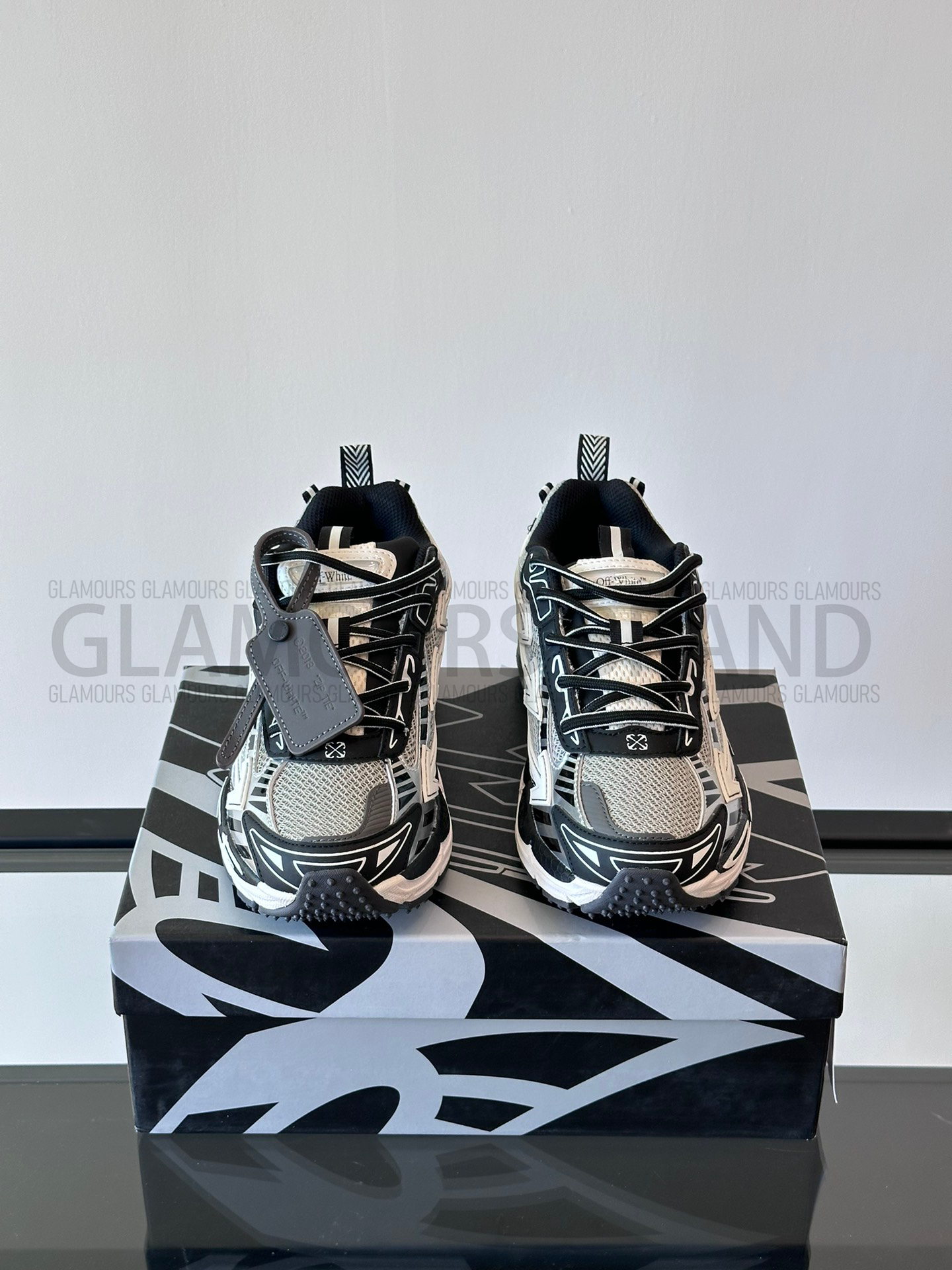 RIGHT BACK UNISEX SNEAKERS